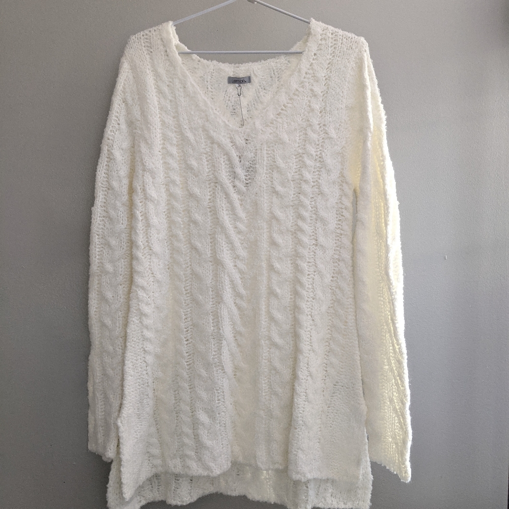 Lemon Knit Cream Sweater V-neck